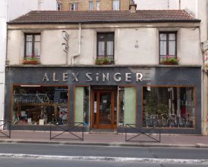 53 Rue Victor Hugo, Home of Singer Bicycles